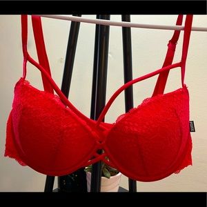 Red lace date night push-up bra